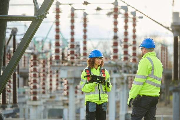Best Emergency Electrical Repair  in Devine, TX