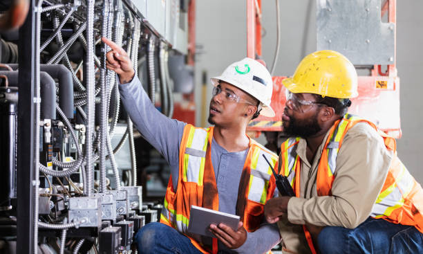 Best Local Electrician Companies  in Devine, TX
